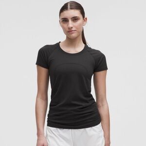 lululemon swiftly tech short-sleeve shirt 2.0 hip length in black/black
